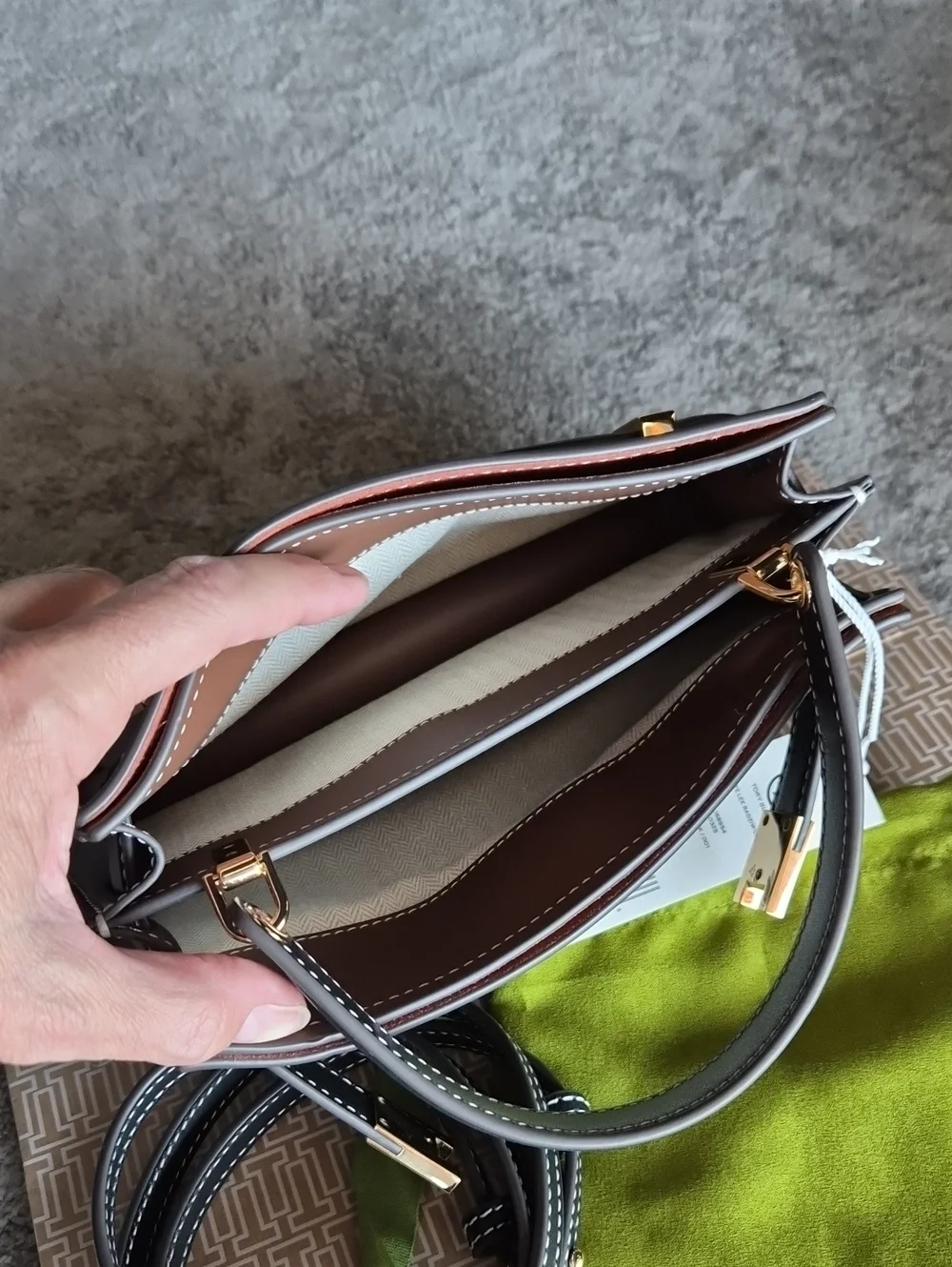NWT Tory Burch Lee Radziwill Smooth Top Handle Petite Bag